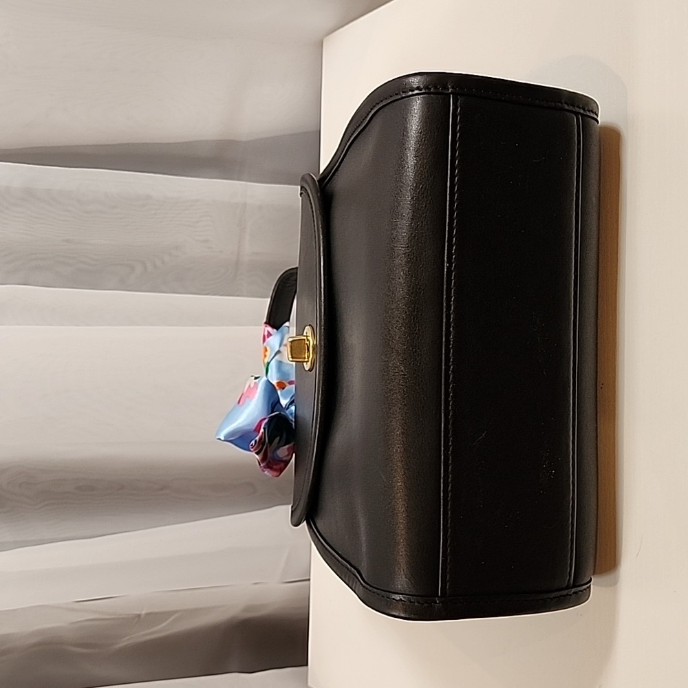 Sold Vintage Coach Regina #9983 - Picture 10 of 17